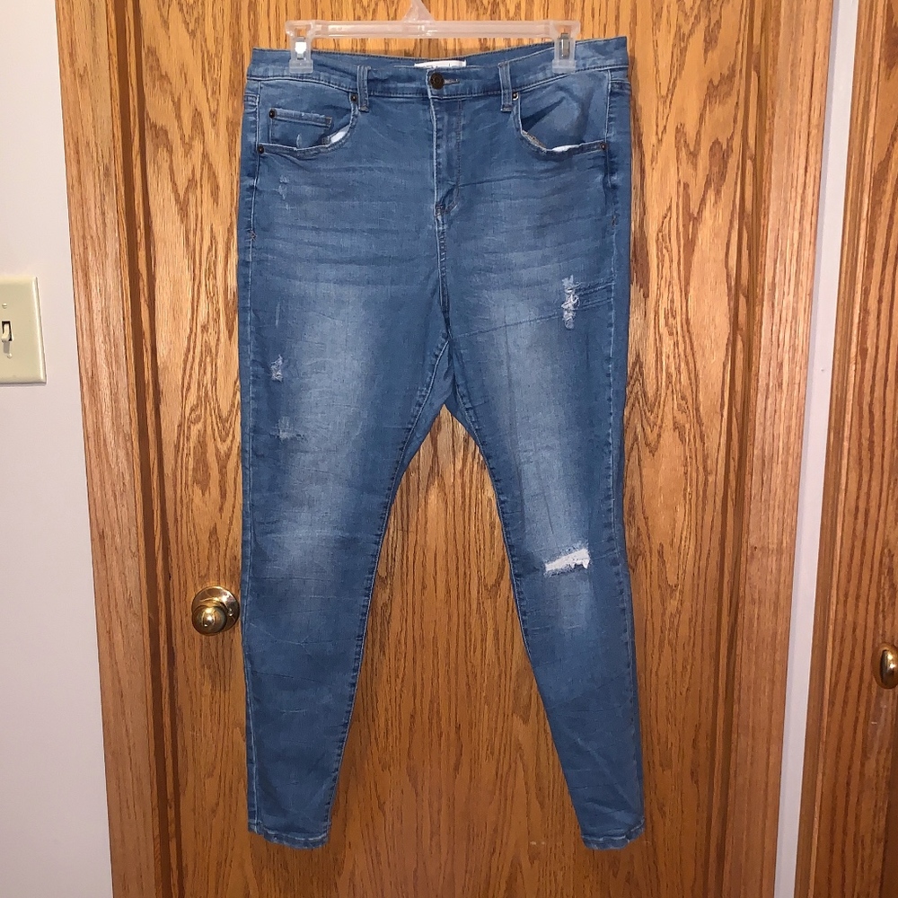 Mudd Distressed Hi-Rise Jeggings